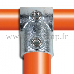 Conector tubular 101: T corto compatible con 2 tubos para montaje tubular. FitClamp. con doble protección de galvanizado