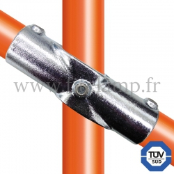 Conector tubular 126: Cruz inclinada compatible con 3 tubos para montaje tubular. FitClamp.