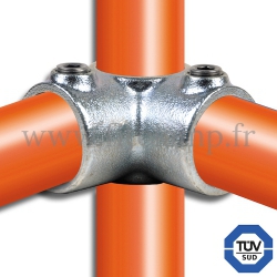 Raccord tubulaire T coude intermédiaire (116) pour un assemblage tubulaire. Compatible pour fixer 3 tubes. FitClamp
