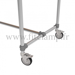 Verstärkter Tisch in Röhrenstruktur C42. Foot type : Wheels.