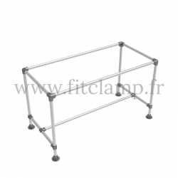 Verstärkter Tisch in Röhrenstruktur D48.